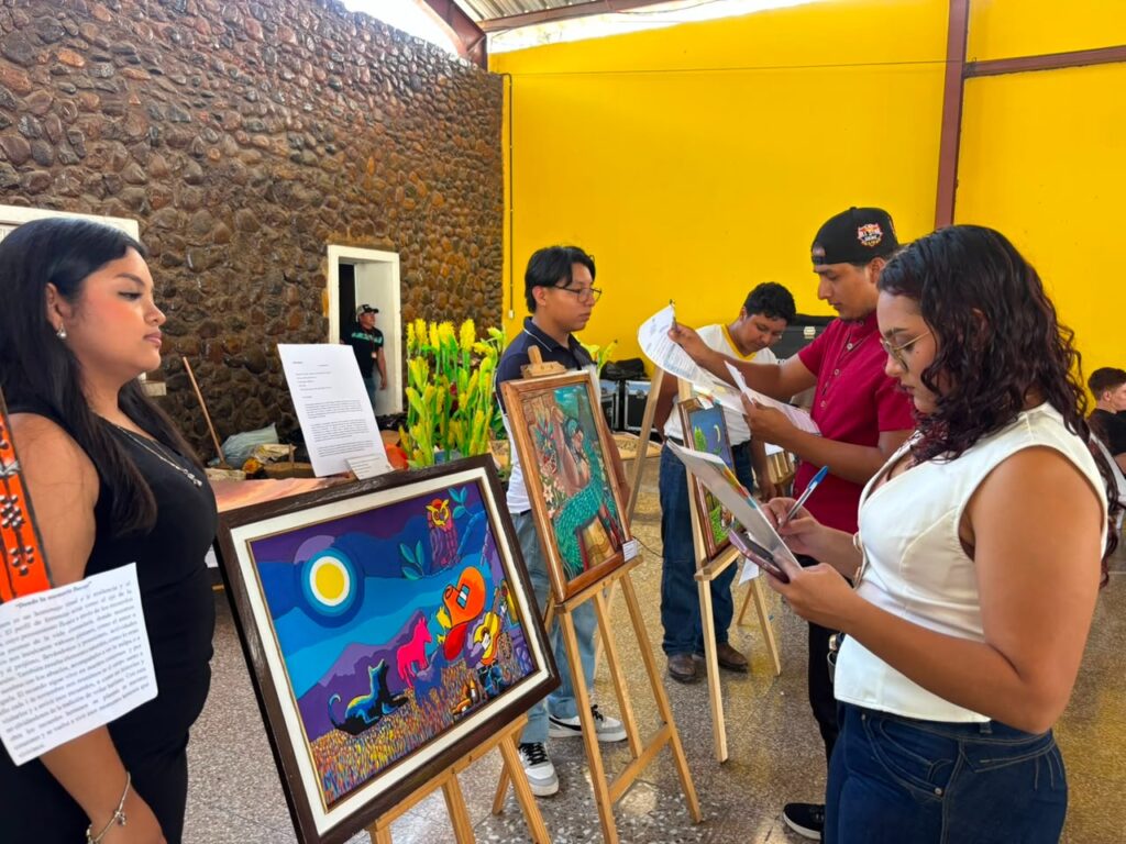 Dibujo y pintura en la Región 3 Nororiente -salón Social del Campo de la Feria de Zacapa, Zacapa