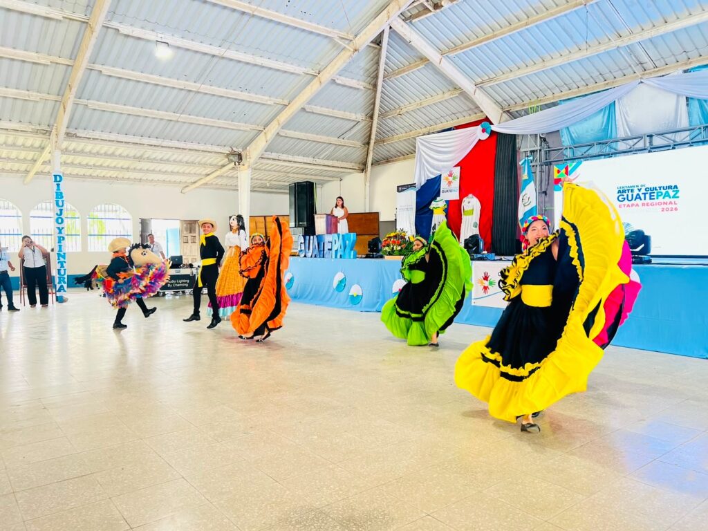 Estampa cultural en la Región 8 Petén - salón Sac-Nicté del municipio de Flores, Petén.
